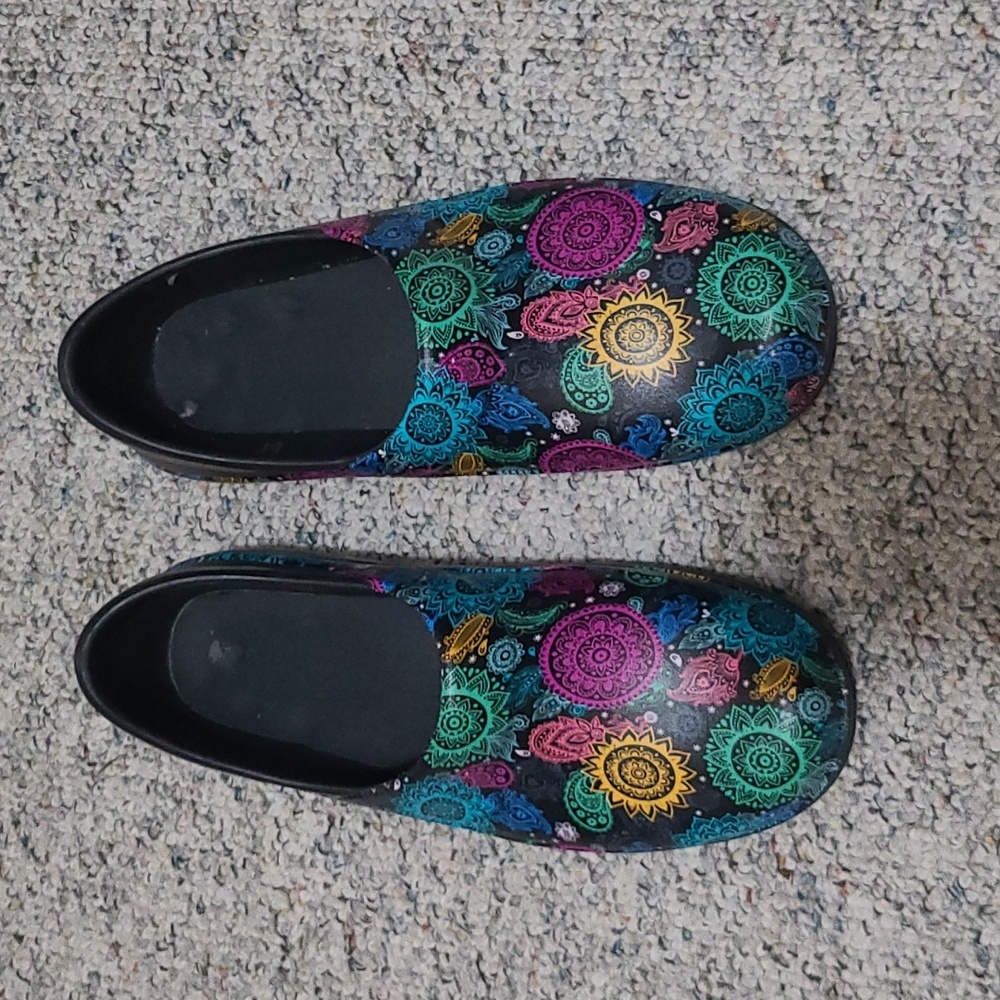 Crocs Neria Pro Ii Graphic work Clog Women's